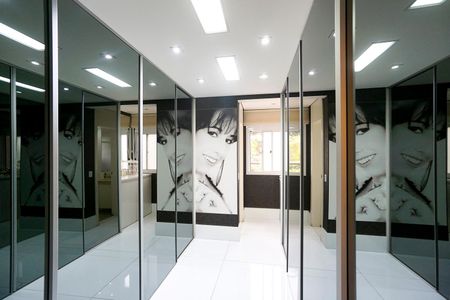 Apartamento à venda com 350m², 3 quartos e 4 vagasCloset da suíte 03