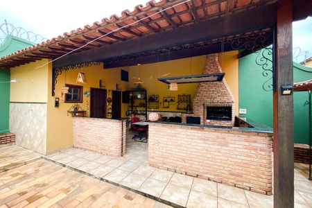 Casa à venda com 400m², 4 quartos e 3 vagas Casa à venda com 400m², 4 quartos e 3 vagasEspaço Gourmet