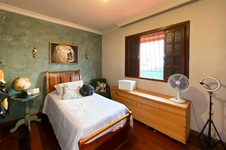 Casa à venda com 400m², 4 quartos e 3 vagas Casa à venda com 400m², 4 quartos e 3 vagasSuite 2