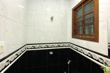 Casa à venda com 400m², 4 quartos e 3 vagas Casa à venda com 400m², 4 quartos e 3 vagasLavabo