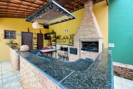 Casa à venda com 400m², 4 quartos e 3 vagas Casa à venda com 400m², 4 quartos e 3 vagasEspaço Gourmet