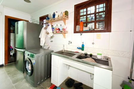 Casa à venda com 400m², 4 quartos e 3 vagas Casa à venda com 400m², 4 quartos e 3 vagasÁrea de Serviço