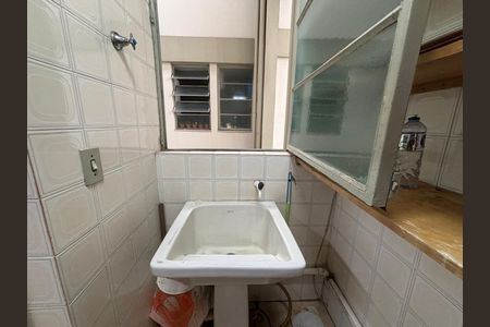 Apartamento para alugar com 68m², 2 quartos e sem vaga