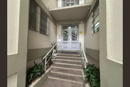 Apartamento para alugar com 68m², 2 quartos e sem vaga