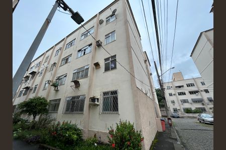 Apartamento para alugar com 55m², 2 quartos e 1 vagaFachada + plaquinha