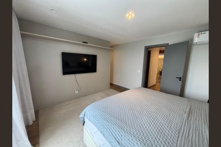 Casa de condomínio à venda com 433m², 4 quartos e 2 vagas Casa de condomínio à venda com 433m², 4 quartos e 2 vagasQuarto 4