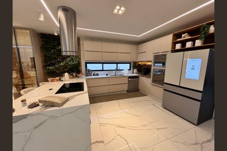 Casa de condomínio à venda com 433m², 4 quartos e 2 vagas Casa de condomínio à venda com 433m², 4 quartos e 2 vagasCozinha