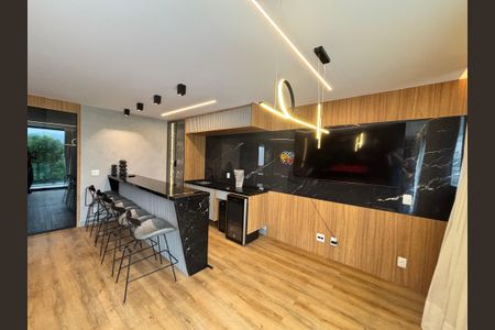 Casa de condomínio à venda com 433m², 4 quartos e 2 vagas Casa de condomínio à venda com 433m², 4 quartos e 2 vagasSala de Jogos