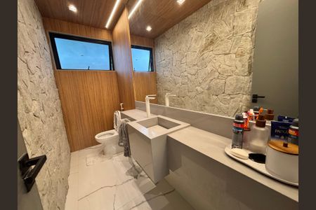 Casa de condomínio à venda com 433m², 4 quartos e 2 vagas Casa de condomínio à venda com 433m², 4 quartos e 2 vagasLavabo
