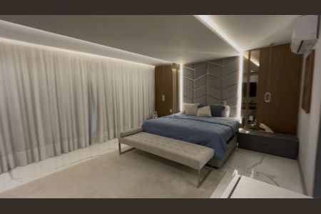 Casa de condomínio à venda com 433m², 4 quartos e 2 vagas Casa de condomínio à venda com 433m², 4 quartos e 2 vagasQuarto 1