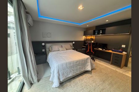 Casa de condomínio à venda com 433m², 4 quartos e 2 vagas Casa de condomínio à venda com 433m², 4 quartos e 2 vagasQuarto 3