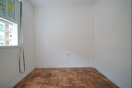 Quarto 2 de apartamento para alugar com 2 quartos, 63m² em Petrópolis, Porto Alegre