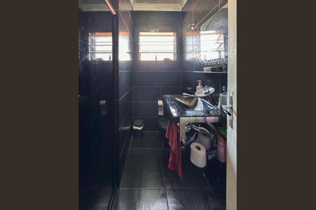 Casa à venda com 138m², 2 quartos e 2 vagas Casa à venda com 138m², 2 quartos e 2 vagasBanheiro Social