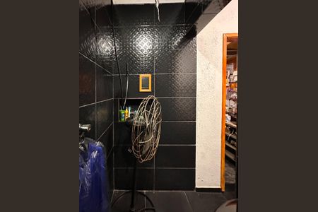 Casa à venda com 138m², 2 quartos e 2 vagas Casa à venda com 138m², 2 quartos e 2 vagasBanheiro de serviço