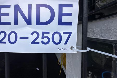 Casa à venda com 138m², 2 quartos e 2 vagas Casa à venda com 138m², 2 quartos e 2 vagasCCLO-292