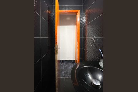 Casa à venda com 138m², 2 quartos e 2 vagas Casa à venda com 138m², 2 quartos e 2 vagasLavabo