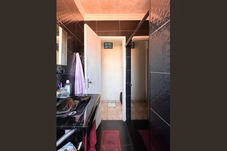 Casa à venda com 138m², 2 quartos e 2 vagas Casa à venda com 138m², 2 quartos e 2 vagasBanheiro Social