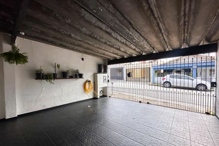 Casa à venda com 138m², 2 quartos e 2 vagas Casa à venda com 138m², 2 quartos e 2 vagasGaragem