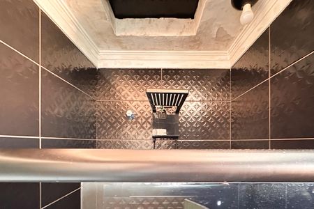 Casa à venda com 138m², 2 quartos e 2 vagas Casa à venda com 138m², 2 quartos e 2 vagasBanheiro Social