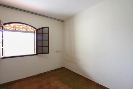Quarto 1 de casa à venda com 3 quartos, 360m² em Jaqueline, Belo Horizonte