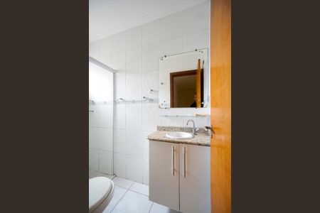 Casa de condomínio para alugar com 126m², 3 quartos e 2 vagas Casa de condomínio para alugar com 126m², 3 quartos e 2 vagasBanheiro social