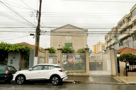 Casa de condomínio para alugar com 126m², 3 quartos e 2 vagas Casa de condomínio para alugar com 126m², 3 quartos e 2 vagasFachada