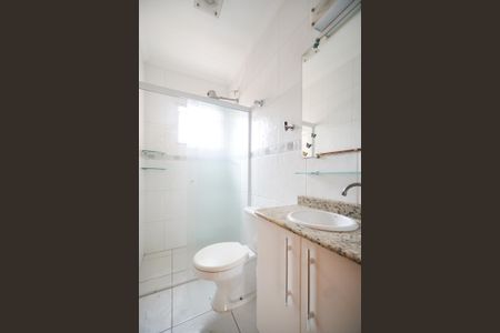 Casa de condomínio para alugar com 126m², 3 quartos e 2 vagas Casa de condomínio para alugar com 126m², 3 quartos e 2 vagasBanheiro da suíte