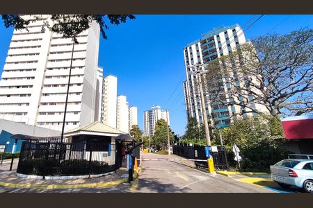 Apartamento para alugar com 83m², 3 quartos e 1 vagaFachada e portaria