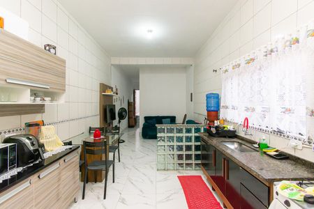 Casa à venda com 82m², 2 quartos e sem vaga Casa à venda com 82m², 2 quartos e sem vagaCozinha