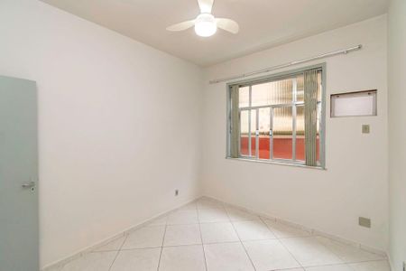 Quarto 1 de apartamento para alugar com 2 quartos, 84m² em Olaria, Rio de Janeiro