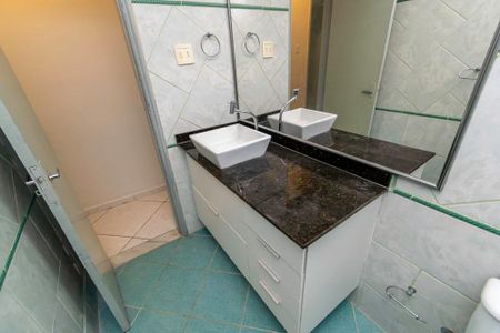Apartamento para alugar com 84m², 2 quartos e sem vagaBanheiro