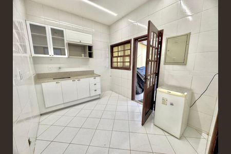 Casa de condomínio à venda com 120m², 4 quartos e 2 vagas Casa de condomínio à venda com 120m², 4 quartos e 2 vagasCozinha