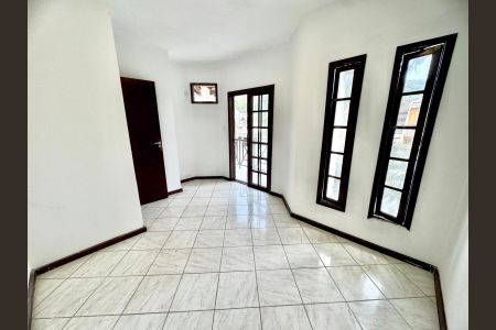 Sala de casa de condomínio à venda com 4 quartos, 120m² em Vargem Grande, Rio de Janeiro