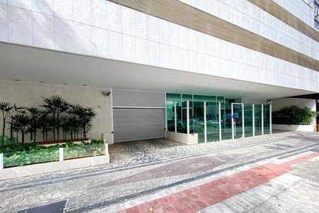 Apartamento para alugar com 117m², 2 quartos e 2 vagas Apartamento para alugar com 117m², 2 quartos e 2 vagasFachada