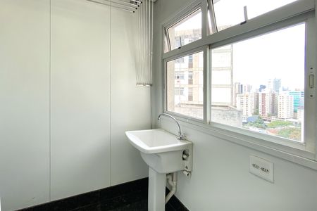 Apartamento para alugar com 117m², 2 quartos e 2 vagas Apartamento para alugar com 117m², 2 quartos e 2 vagasÁrea de Serviço