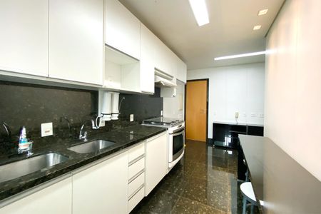 Apartamento para alugar com 117m², 2 quartos e 2 vagasCozinha