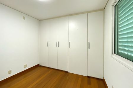 Apartamento para alugar com 117m², 2 quartos e 2 vagas Apartamento para alugar com 117m², 2 quartos e 2 vagasSuite 1