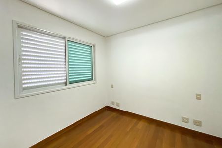 Apartamento para alugar com 117m², 2 quartos e 2 vagas Apartamento para alugar com 117m², 2 quartos e 2 vagasSuite 2