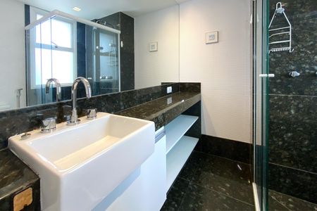 Apartamento para alugar com 117m², 2 quartos e 2 vagasBanheiro da Suíte 2