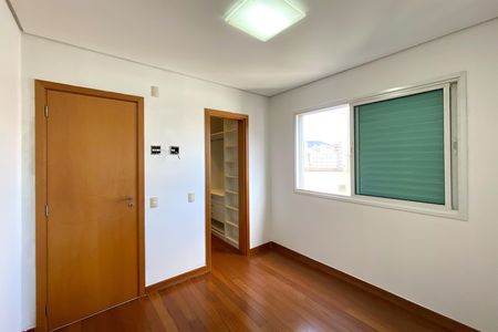 Apartamento para alugar com 117m², 2 quartos e 2 vagas Apartamento para alugar com 117m², 2 quartos e 2 vagasSuite 2