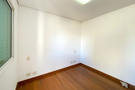 Apartamento para alugar com 117m², 2 quartos e 2 vagas Apartamento para alugar com 117m², 2 quartos e 2 vagasSuite 2