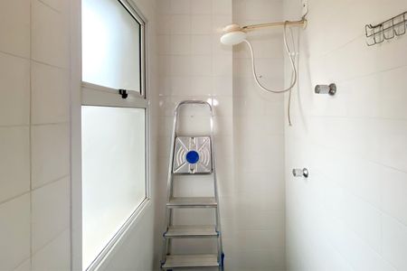 Apartamento para alugar com 117m², 2 quartos e 2 vagasBanheiro de serviço