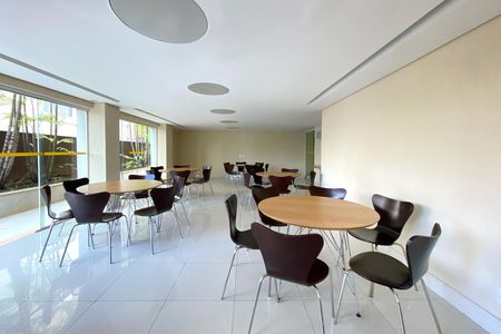 Apartamento para alugar com 117m², 2 quartos e 2 vagas Apartamento para alugar com 117m², 2 quartos e 2 vagasÁrea comum
