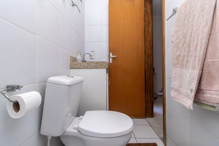 Casa à venda com 153m², 2 quartos e 2 vagas Casa à venda com 153m², 2 quartos e 2 vagasBanheiro da Suíte