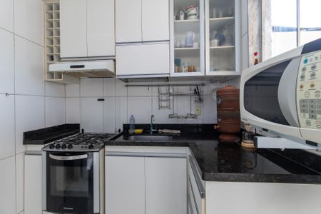 Casa à venda com 153m², 2 quartos e 2 vagas Casa à venda com 153m², 2 quartos e 2 vagasCozinha