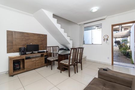 Casa à venda com 2 quartos, 153m² em São João Batista, Belo Horizonte