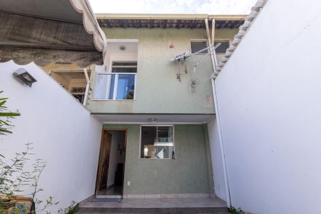 Casa à venda com 153m², 2 quartos e 2 vagas Casa à venda com 153m², 2 quartos e 2 vagasÁrea comum