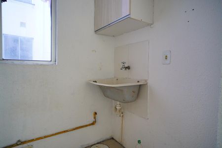 Área  de serviço  de apartamento para alugar com 2 quartos, 50m² em Jardim Dona Leopoldina, Porto Alegre