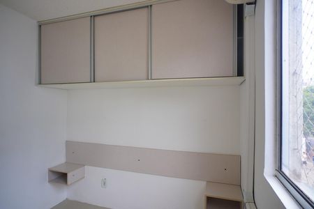 Quarto 1 de apartamento para alugar com 2 quartos, 50m² em Jardim Dona Leopoldina, Porto Alegre