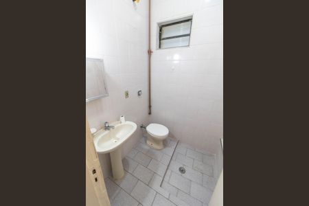 Casa para alugar com 250m², 3 quartos e 1 vaga Casa para alugar com 250m², 3 quartos e 1 vagaBANHEIRO DO SALÃO